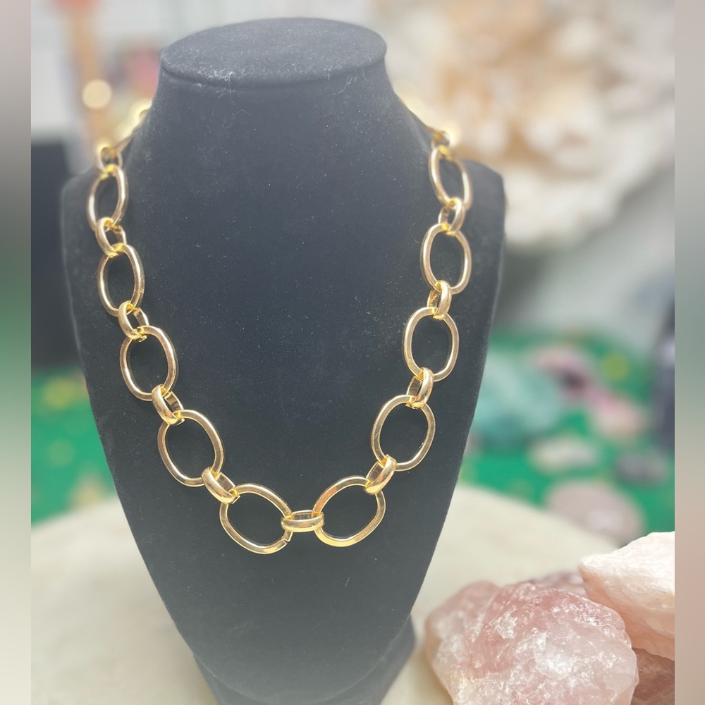 Gold Chainlink Necklace